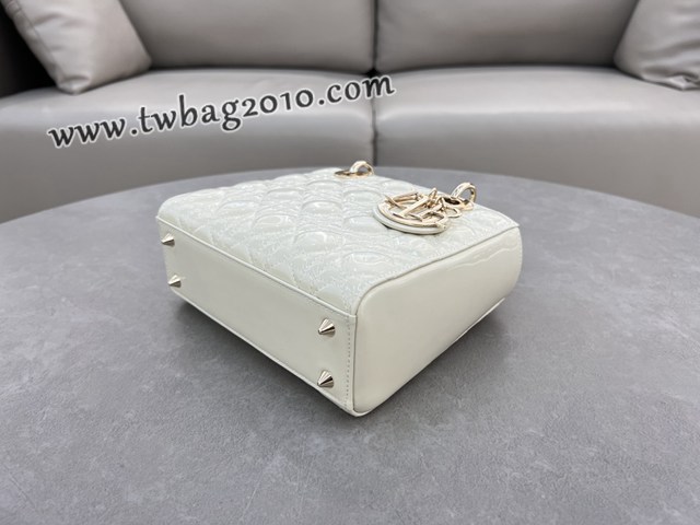 Dior专柜新款迪奥高仿原单四格漆皮酒红Lady戴妃手提女包 djfk1320